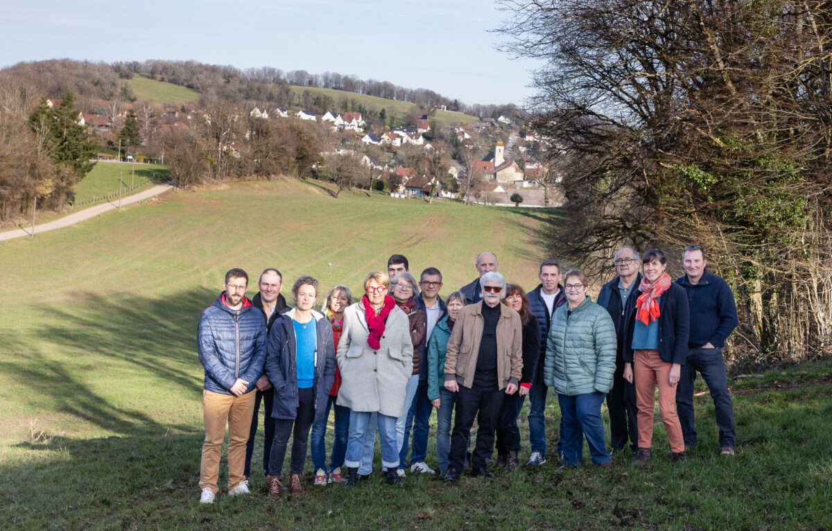 Marc Girardot (au centre) et ses co-listiers.  &copy; DR