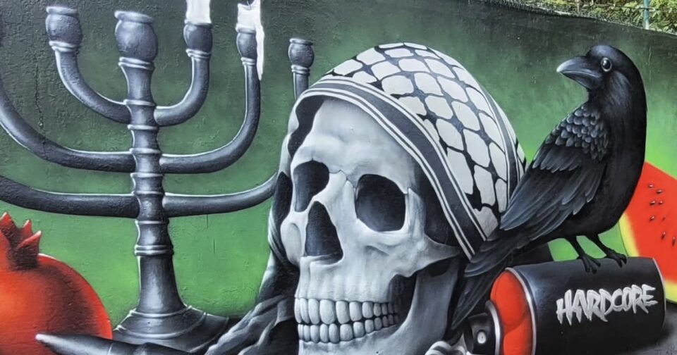 La maire de Besançon va recouvrir une fresque de Nacle dénoncée par le Crif • macommune.info