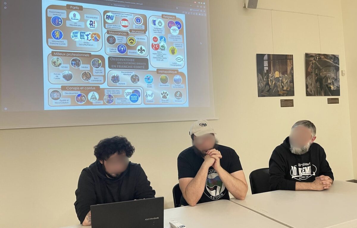 Yoann Muson, Toufik de Planoise et Walden, les fondateurs de l'Observatoire de l'extrême-droite en Franche-Comté. Les visages ont été floutés à leur demande. &copy; Alexane Alfaro