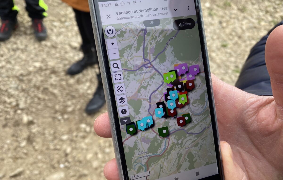  &copy; Hélène Loget