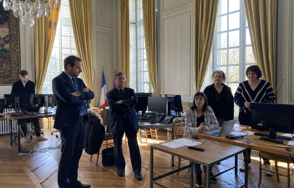  &copy; Hélène Loget