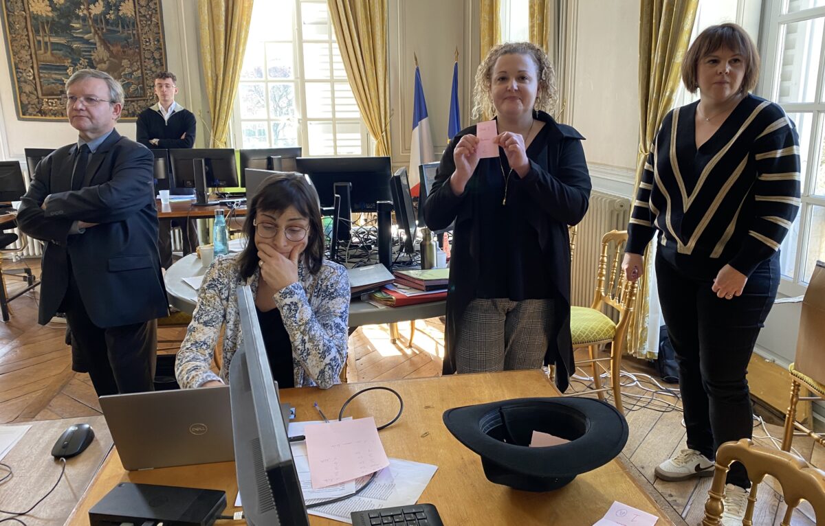  &copy; Hélène Loget