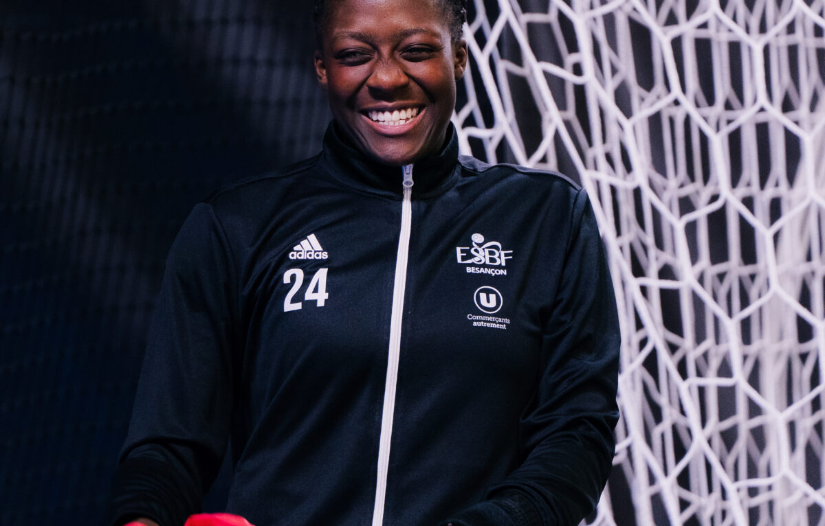 Charité Mumbongo  &copy; Julian Chabod