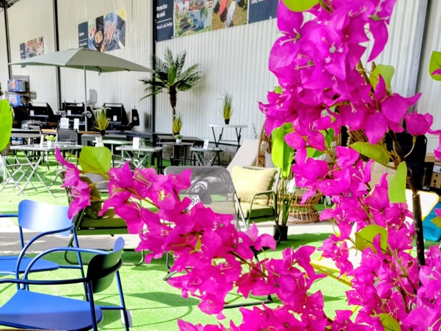 Chapiteau extérieur jardin ouvert &copy; Leroy Merlin