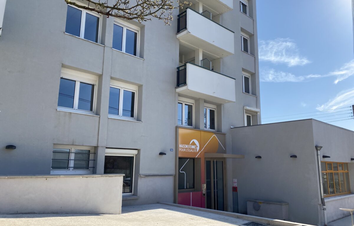  &copy; Hélène Loget