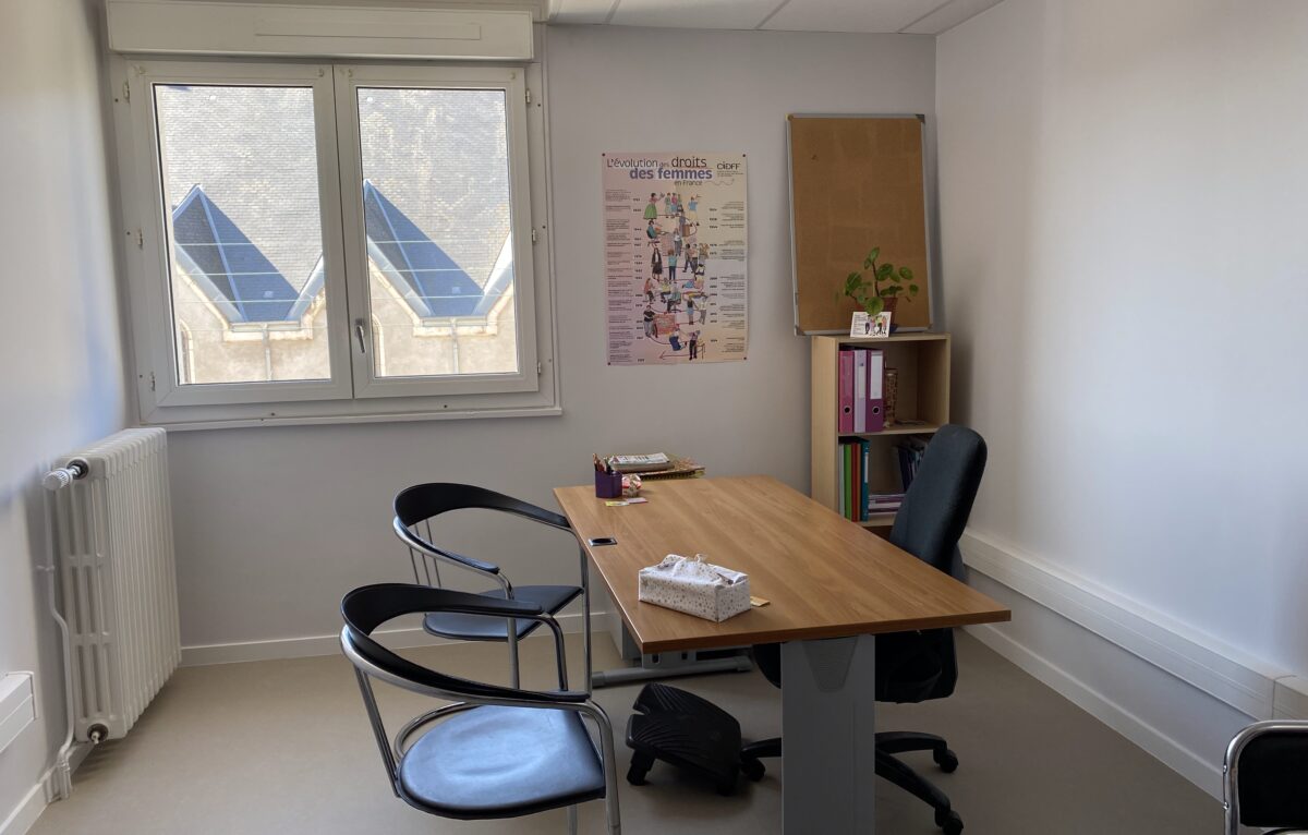  &copy; Hélène Loget