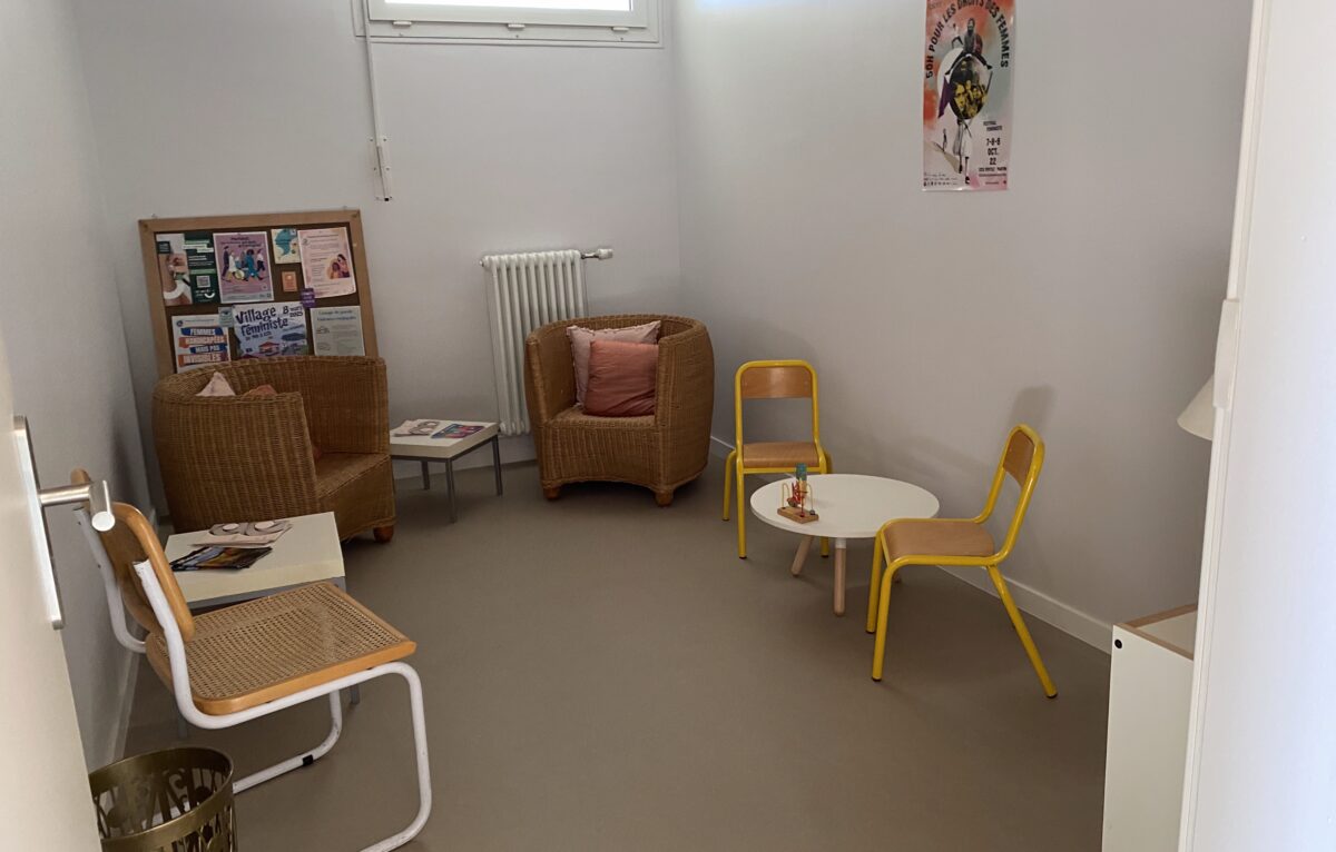  &copy; Hélène Loget