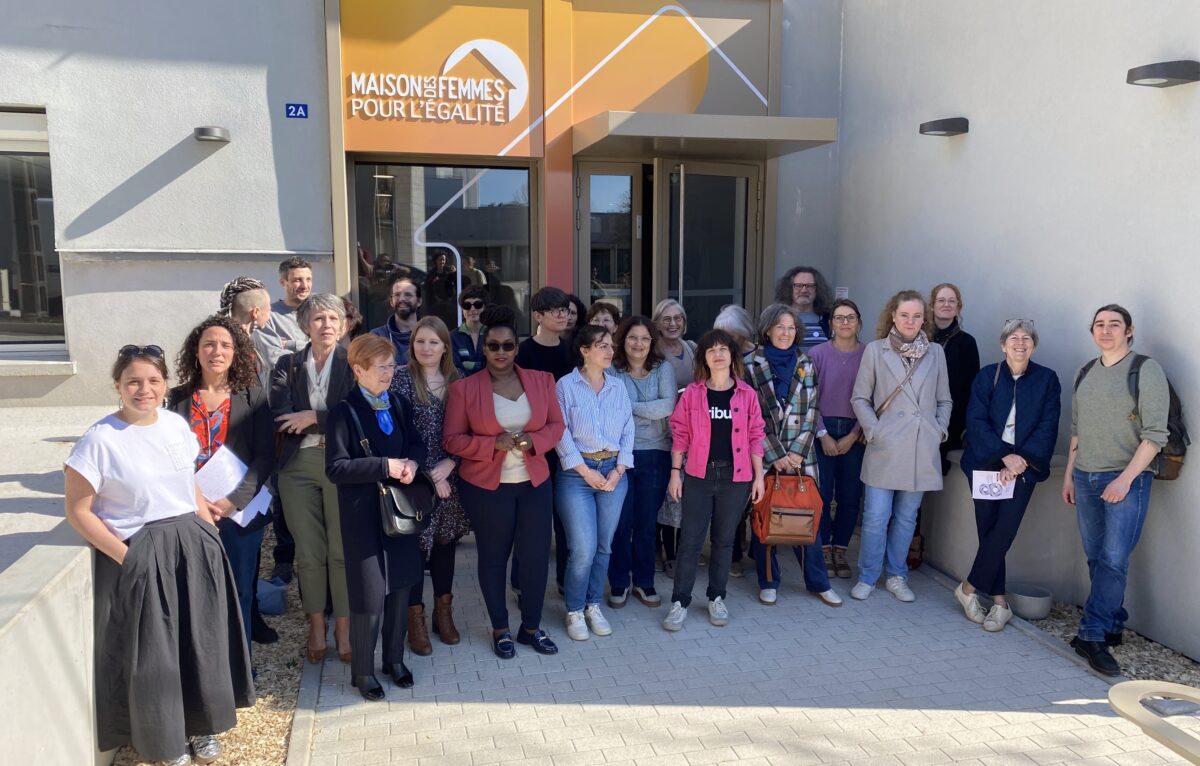  &copy; Hélène Loget