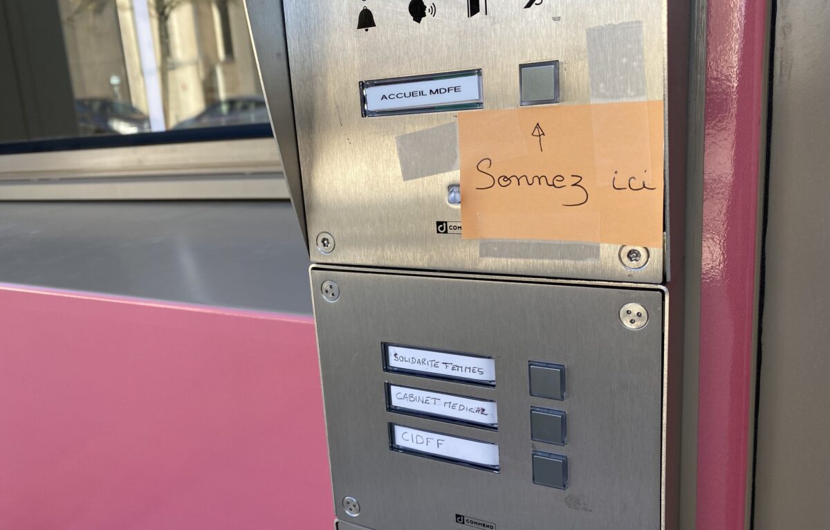  &copy; Hélène Loget