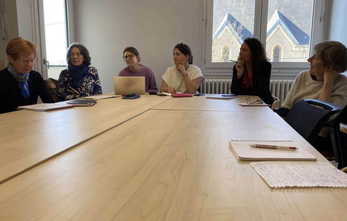  &copy; Hélène Loget