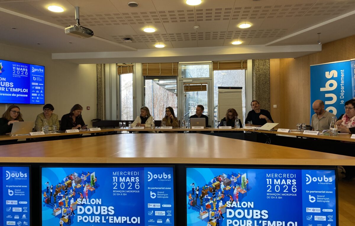  &copy; Hélène Loget