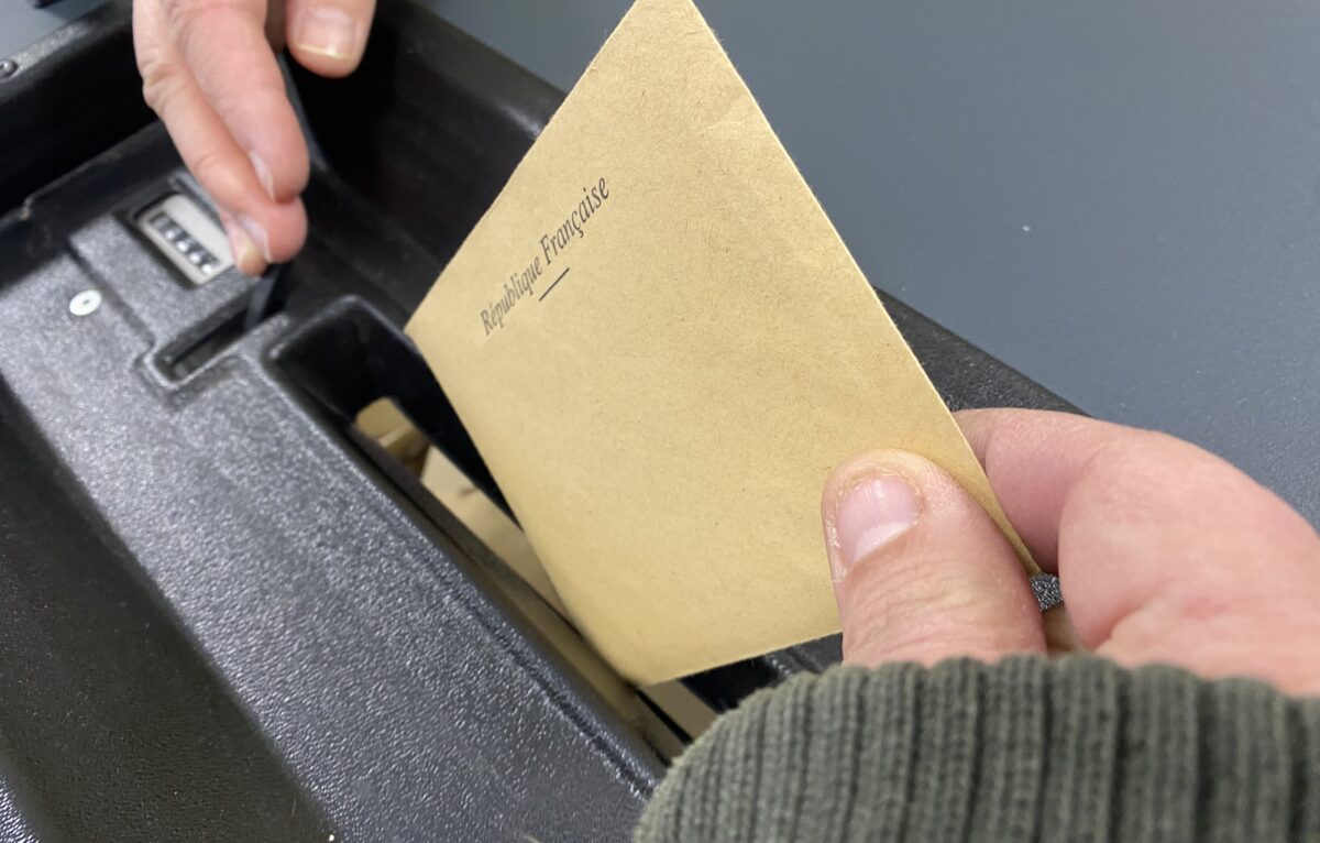  &copy; Hélène Loget