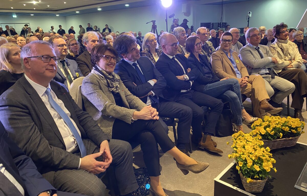  &copy; Hélène Loget