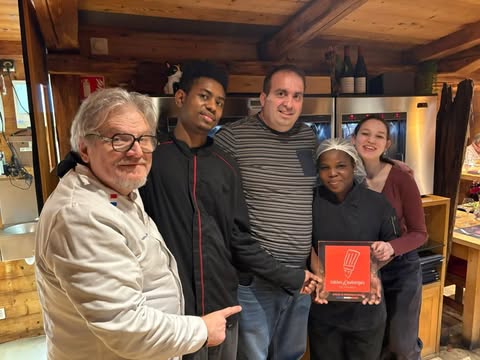 Le critique Christophe Stuber au restaurant La Plancha. &copy; DR