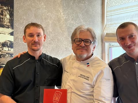 Le critique Christophe Stuber au Bistrot La Charette. &copy; DR