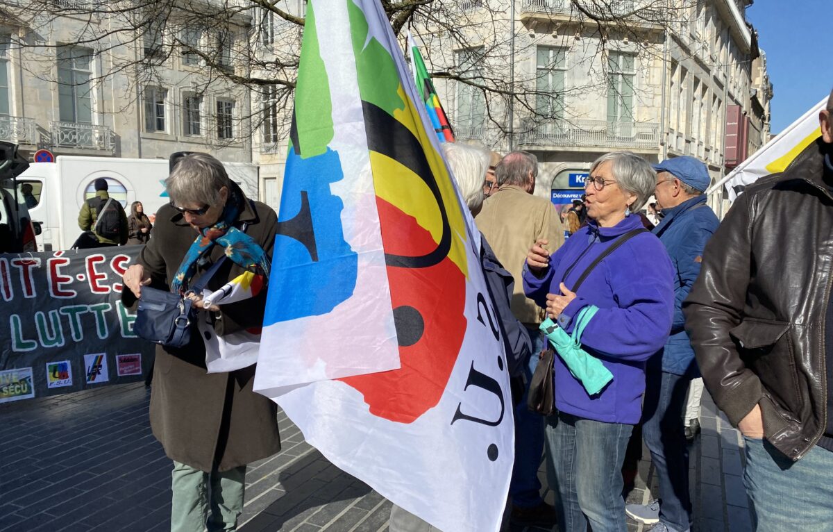  &copy; Hélène Loget