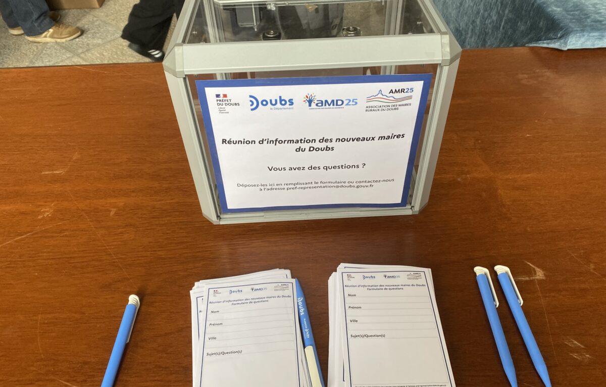  &copy; Hélène Loget