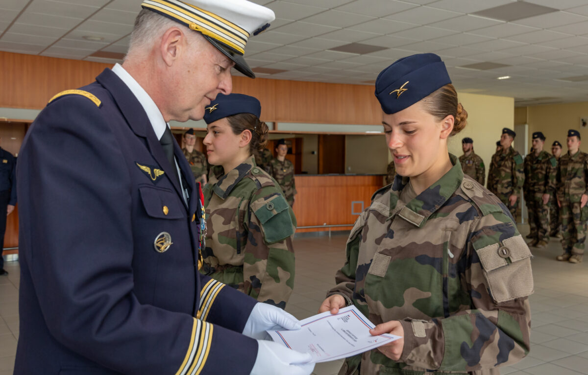 Du lundi 06 au vendredi 17 avril 2026, se déroule sur la base aérienne 116, la Formation Militaire Initiale des Réservistes. &copy; BA 116