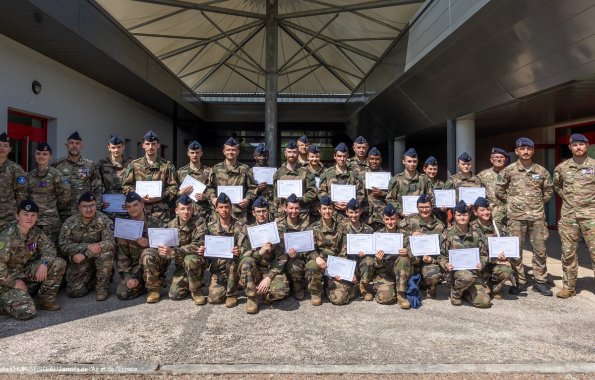 Du lundi 06 au vendredi 17 avril 2026, se déroule sur la base aérienne 116, la Formation Militaire Initiale des Réservistes. &copy; BA 116
