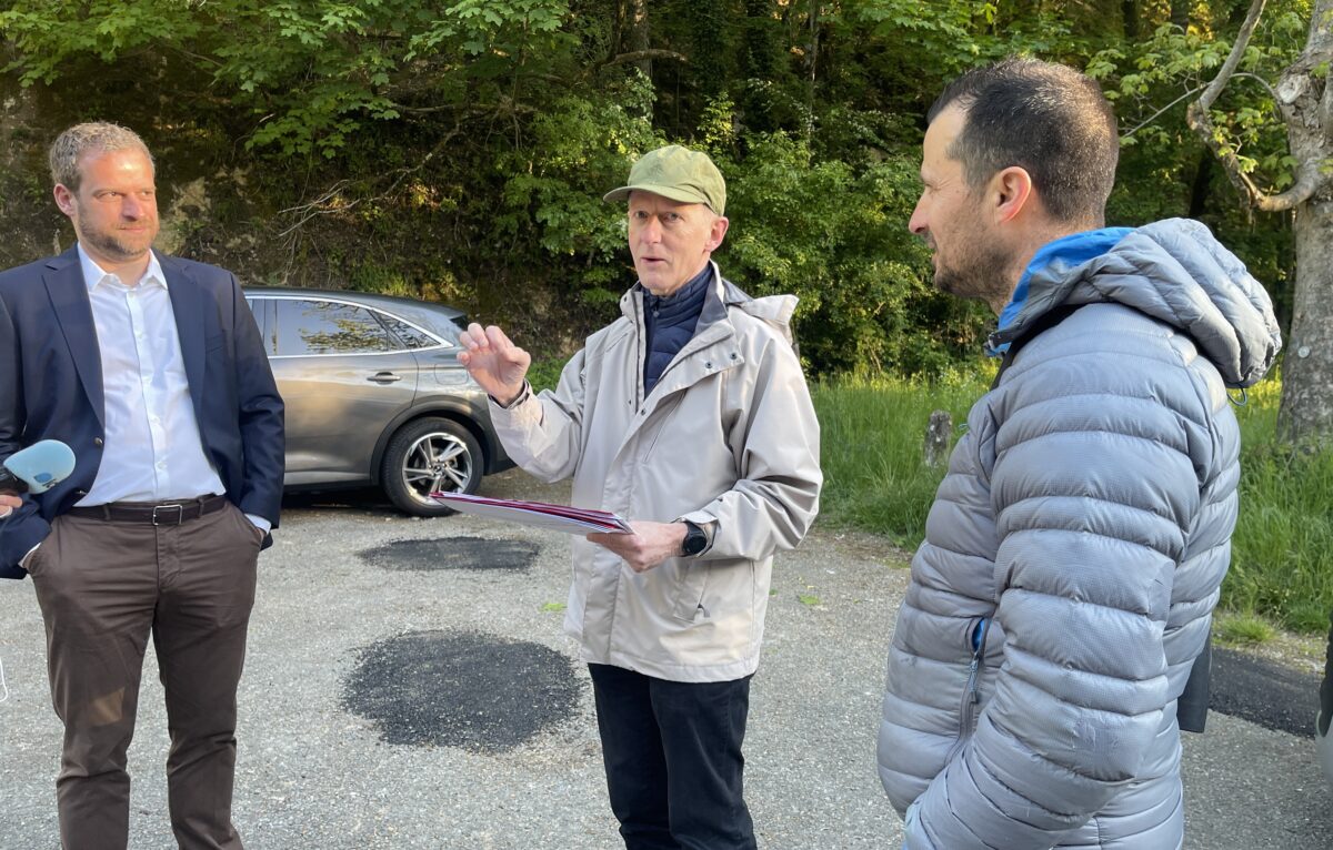 Rémi Bastille, préfet du Doubs, Benoît Febbri, directeur départemental des territoires à la préfecture et Mickaël Mairot, technicien à la Fédération de chasse du Doubs. &copy; Alexane Alfaro