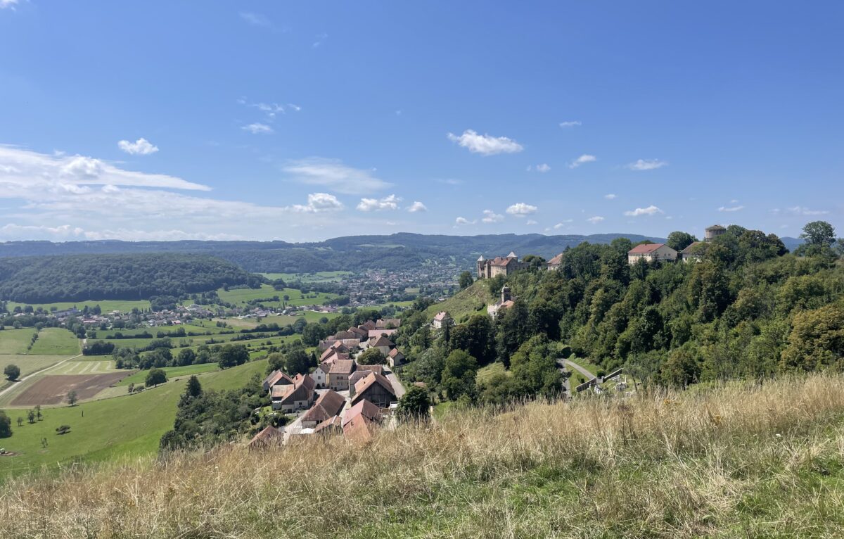 Vue sur le Château de Belvoir &copy; Charlotte Mange