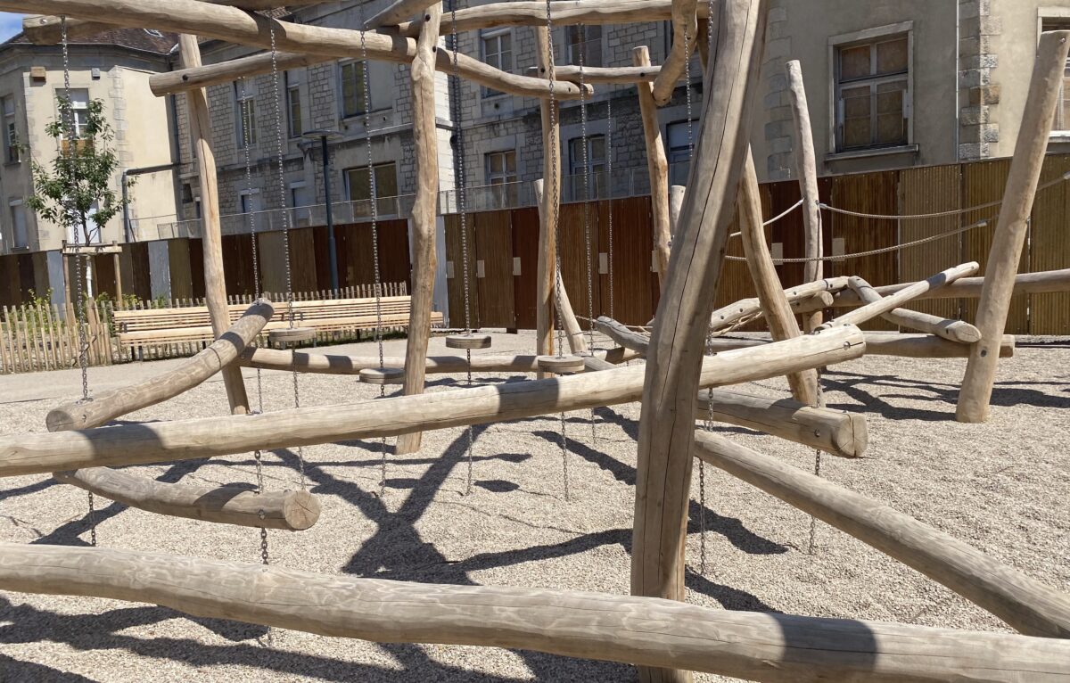  &copy; Hélène Loget