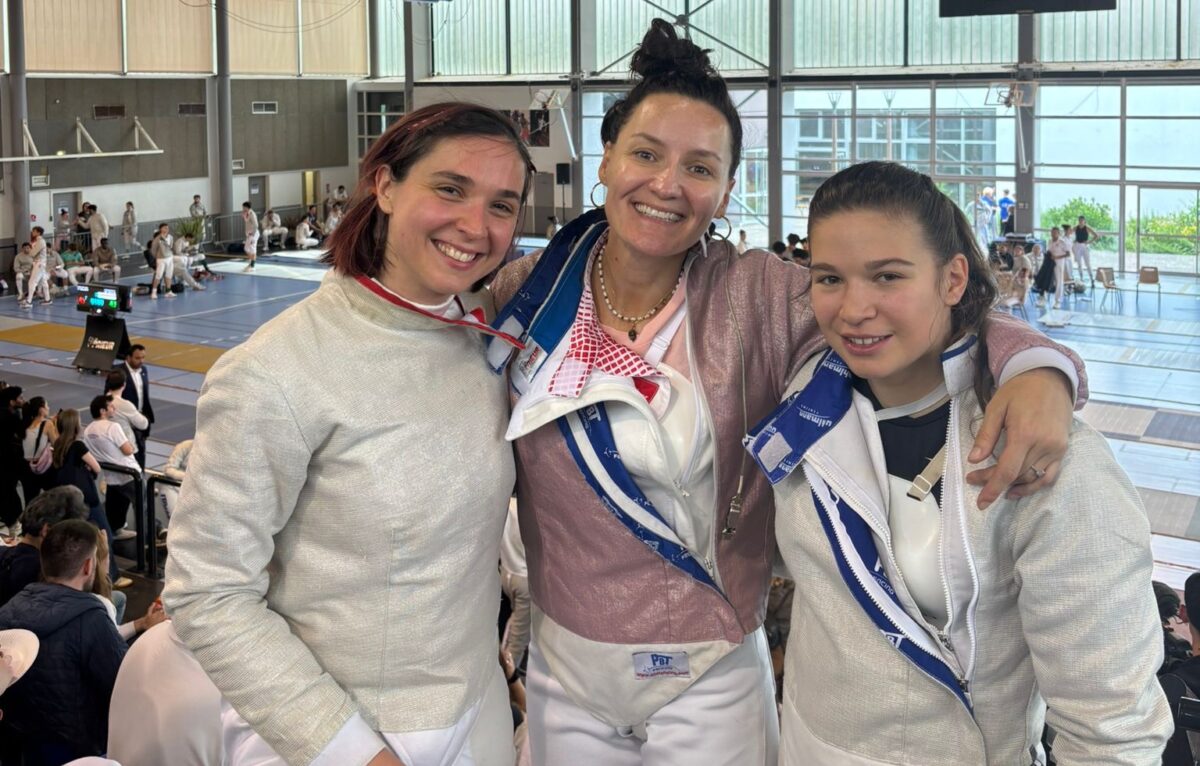 L'équipe féminine du BUC escrime. &copy; BUC escrime