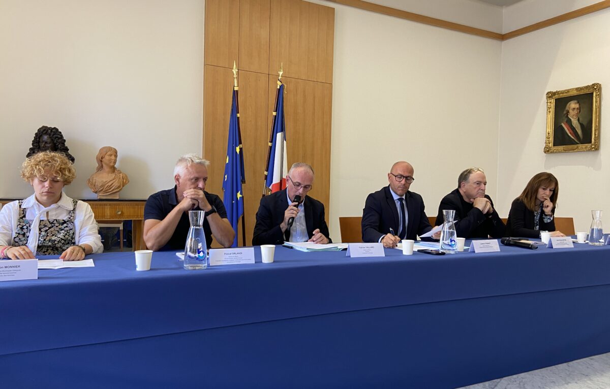 Manon Monnnier, Pascal Orlandi, Fabrice Taillard, Ludovic Fagaut, Jean-Pascal Reyes et Anne-Rachel Schertz. &copy; Élodie R.