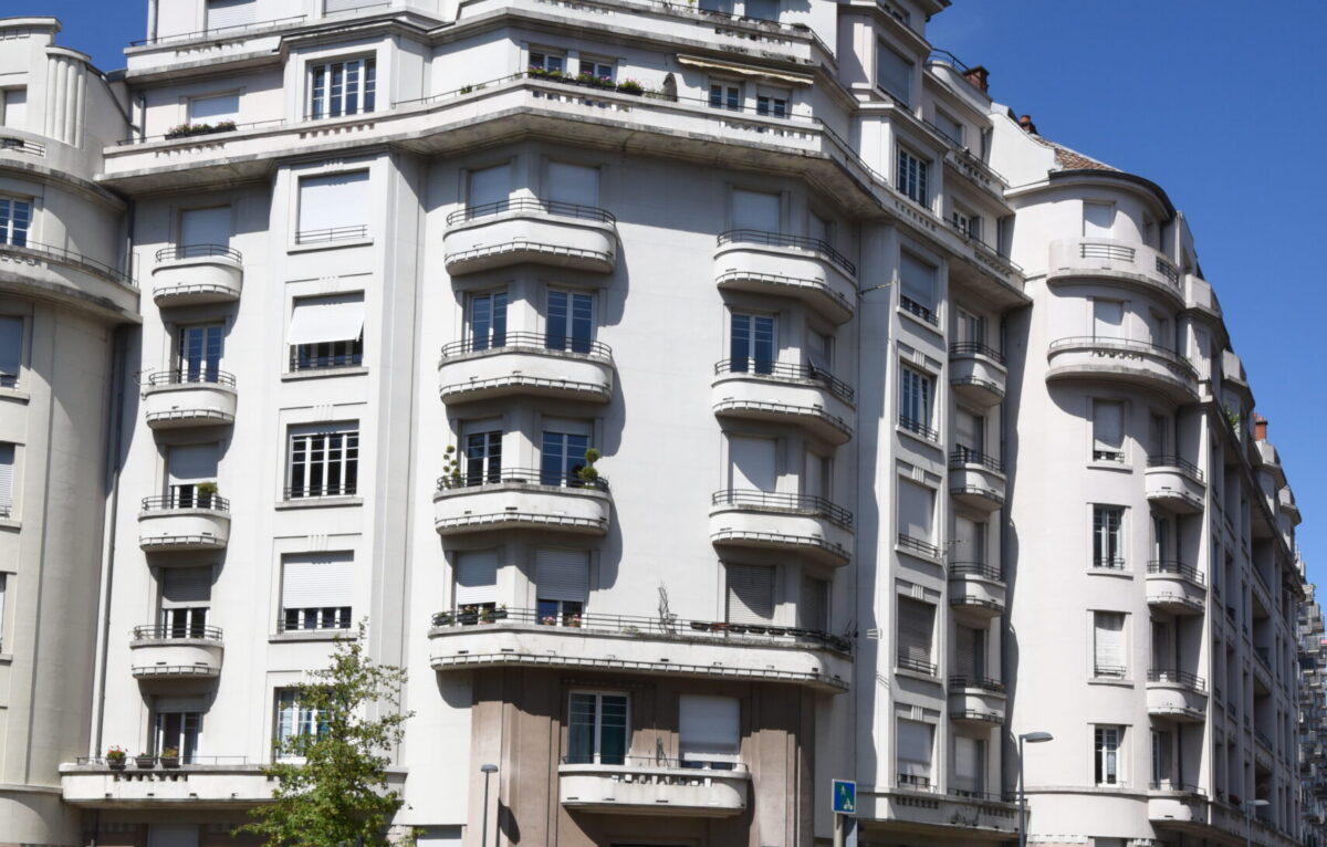  Immeubles des frères Favre – Place Payot Besançon - 1er immeuble SMCI construit à partir de 1936. &copy; VTS