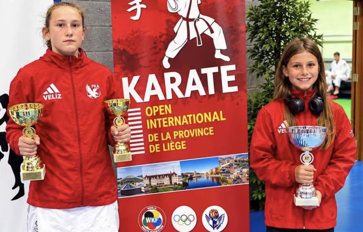 Yeliz Labas et Paula Giboulet à Liège. 
 &copy; DR - Planoise Karaté Academy